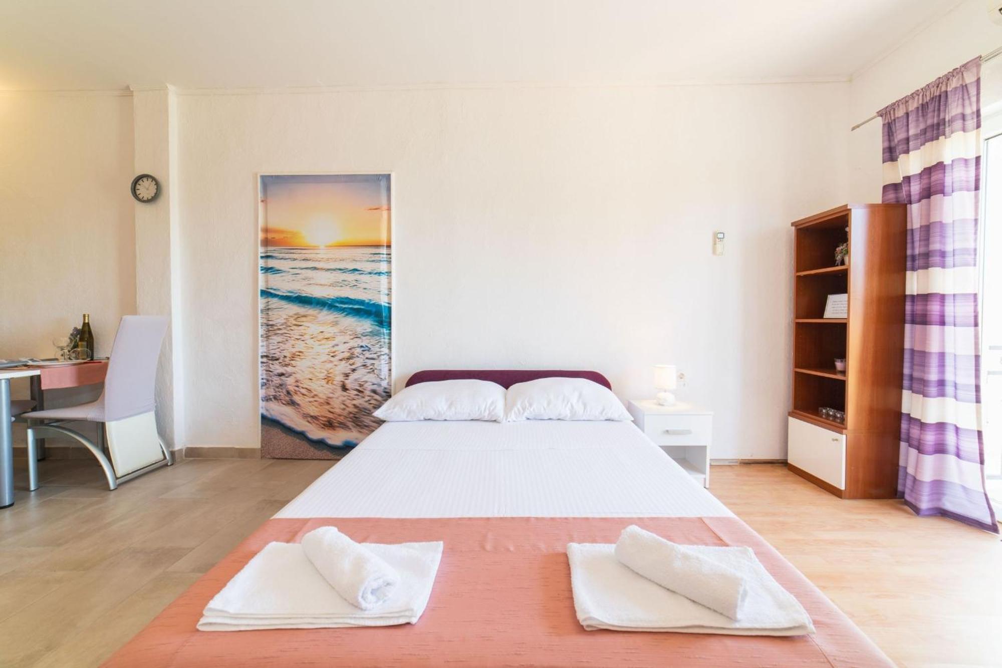 Apartment Livaja Kastel Novi ห้อง รูปภาพ